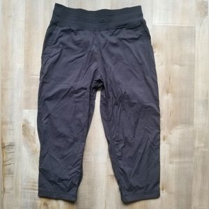 LuluLemon Women's Dry-fit Capris